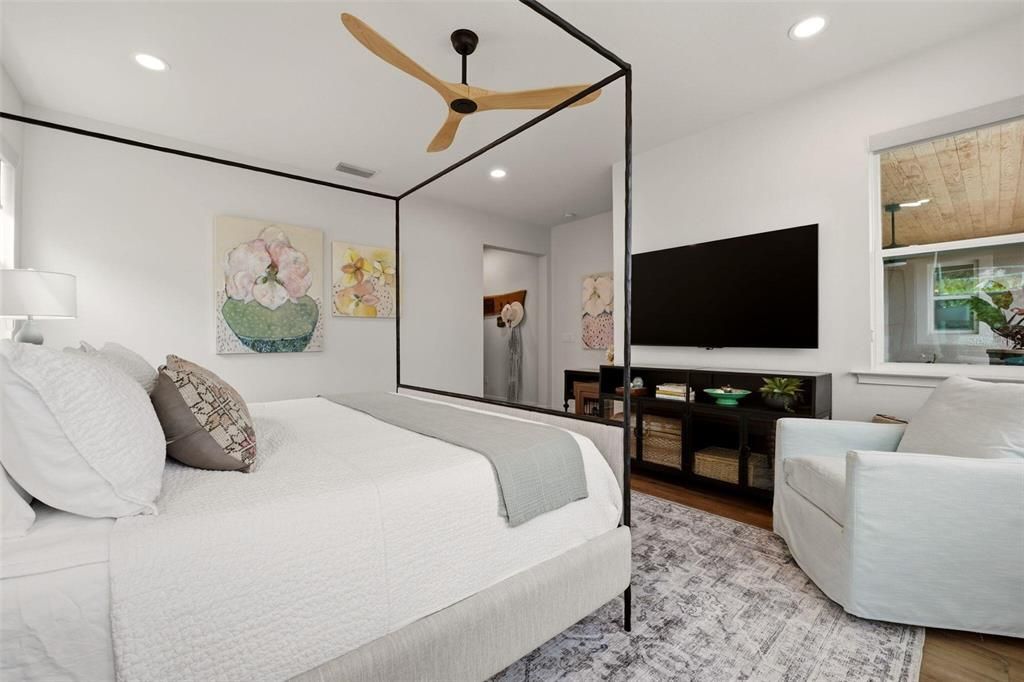 En Venta: $789,000 (4 camas, 3 baños, 2422 Pies cuadrados)