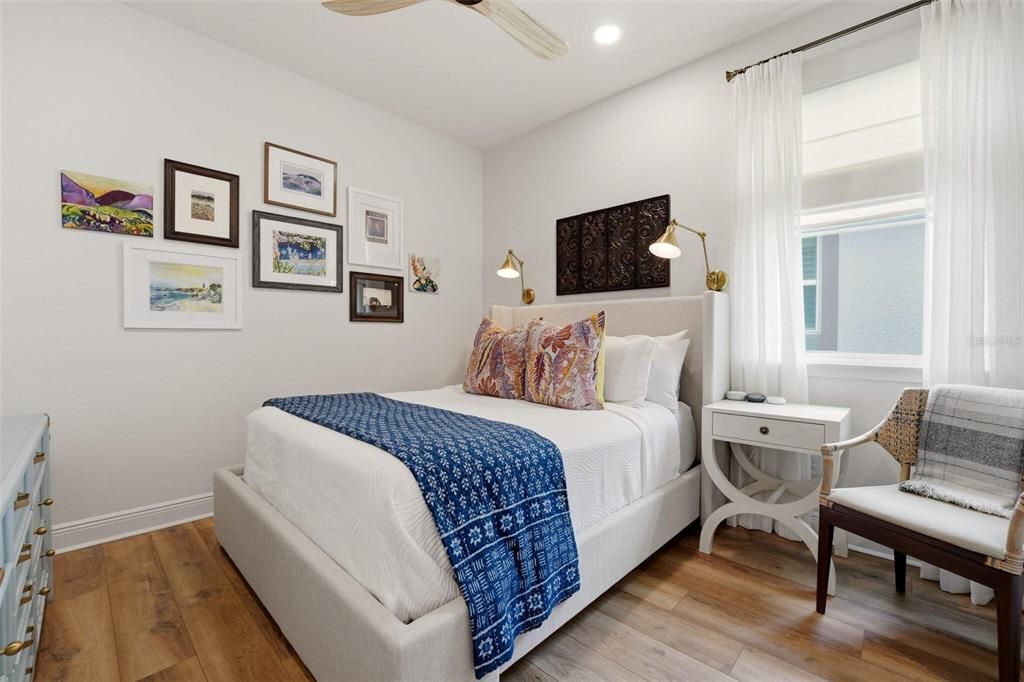 En Venta: $789,000 (4 camas, 3 baños, 2422 Pies cuadrados)