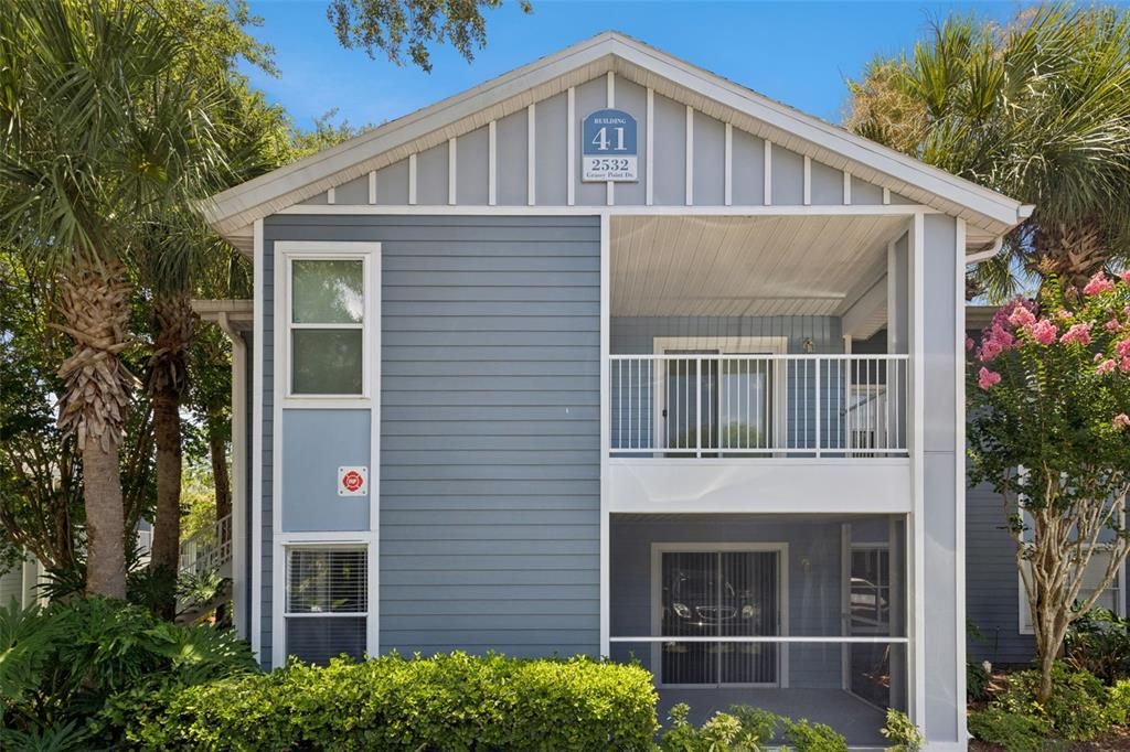 For Sale: $159,900 (2 beds, 1 baths, 819 Square Feet)