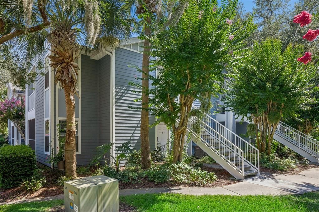 For Sale: $159,900 (2 beds, 1 baths, 819 Square Feet)
