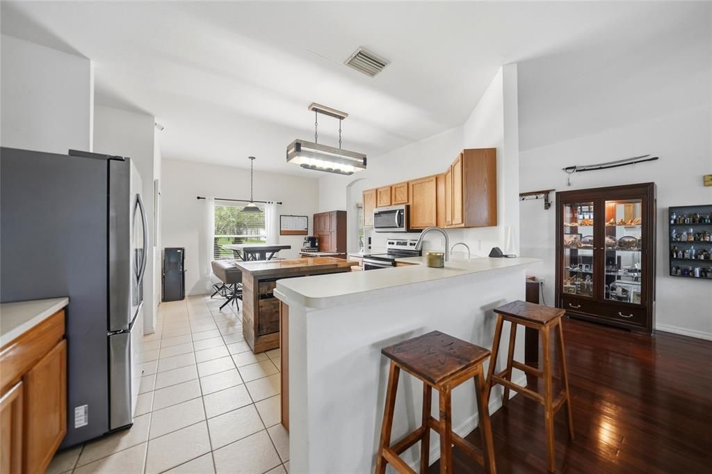 For Sale: $249,900 (3 beds, 2 baths, 1832 Square Feet)