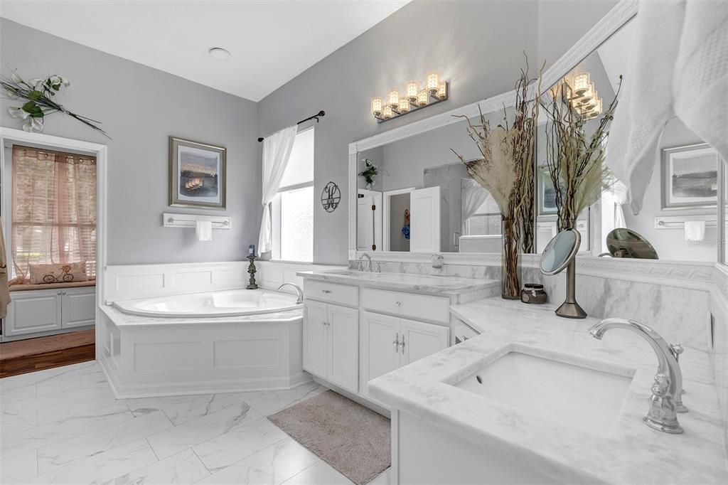 For Sale: $625,000 (3 beds, 4 baths, 3197 Square Feet)