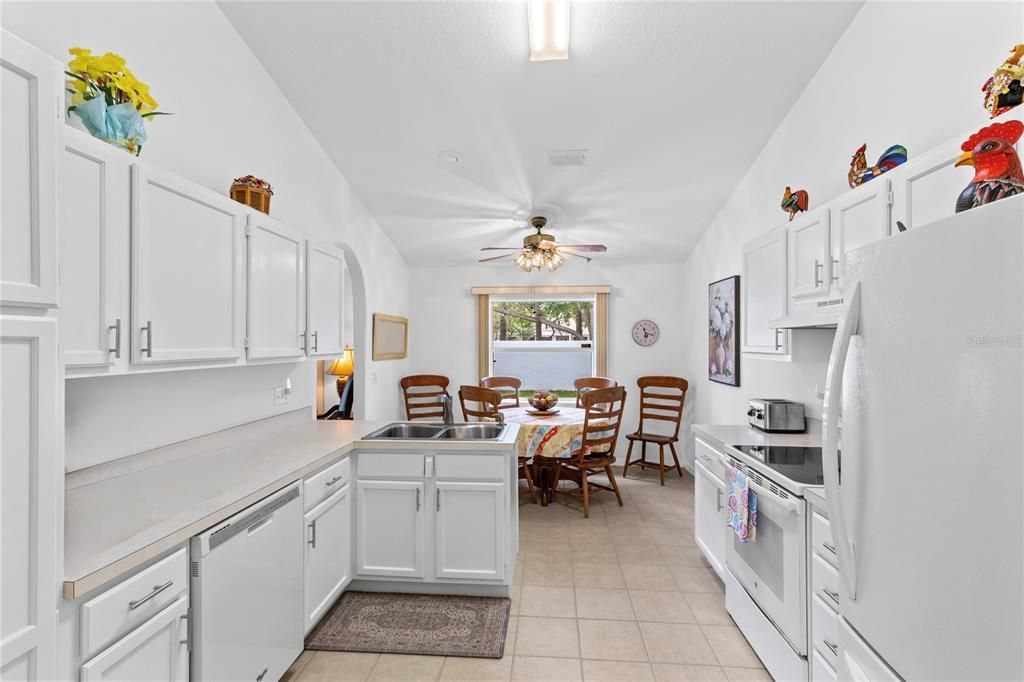 For Sale: $495,000 (3 beds, 2 baths, 1746 Square Feet)