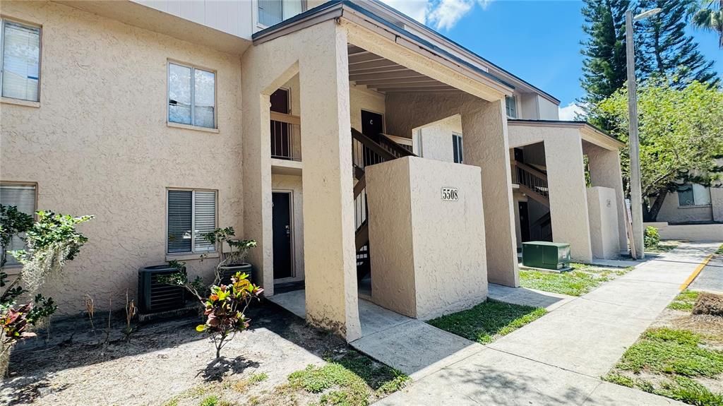 For Rent: $1,350 (1 beds, 1 baths, 783 Square Feet)