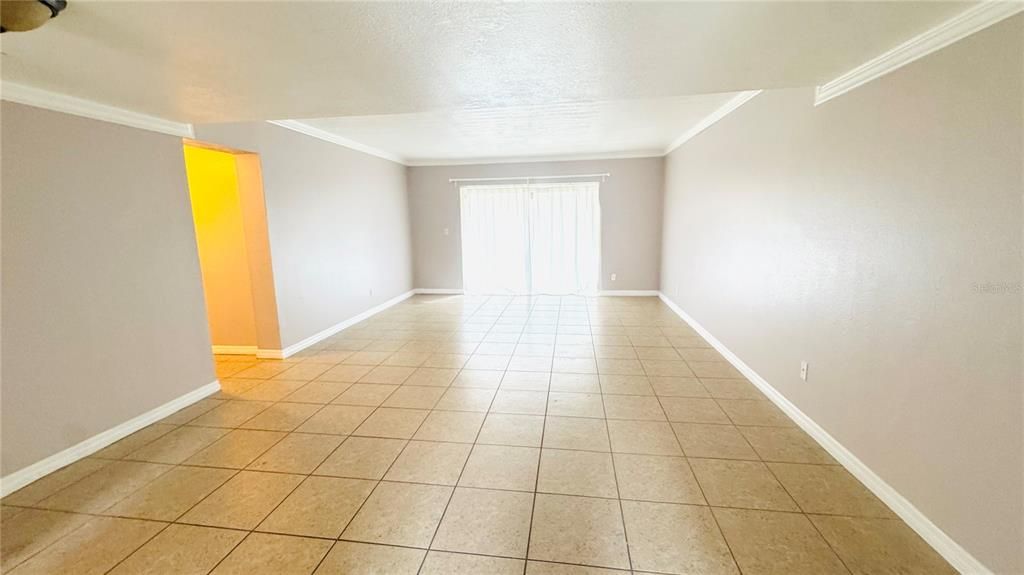 For Rent: $1,350 (1 beds, 1 baths, 783 Square Feet)