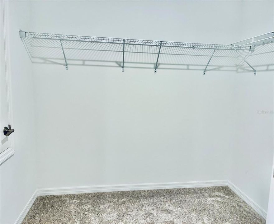 En Venta: $369,990 (3 camas, 2 baños, 1560 Pies cuadrados)