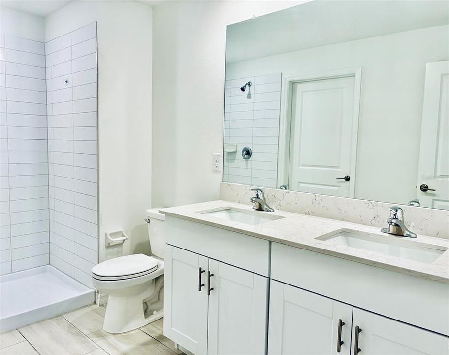 En Venta: $369,990 (3 camas, 2 baños, 1560 Pies cuadrados)