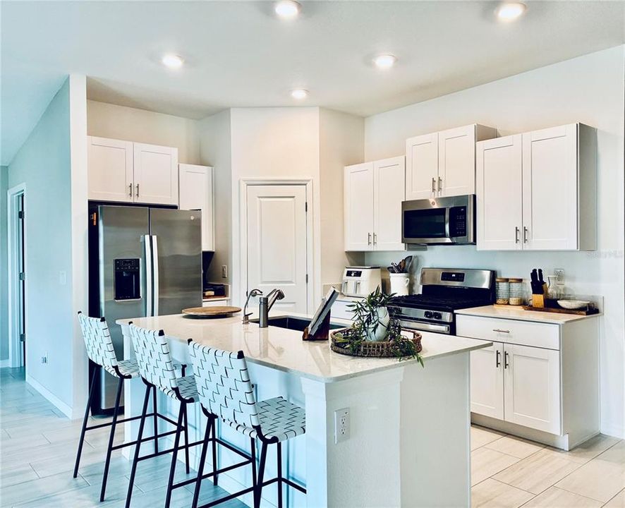 En Venta: $369,990 (3 camas, 2 baños, 1560 Pies cuadrados)
