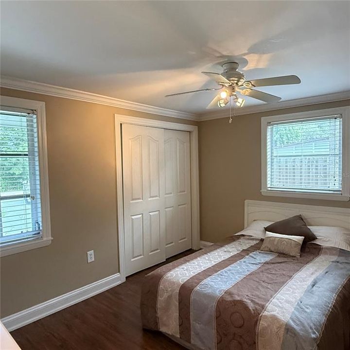 For Rent: $2,300 (2 beds, 1 baths, 1376 Square Feet)
