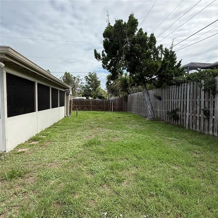 For Rent: $2,300 (2 beds, 1 baths, 1376 Square Feet)