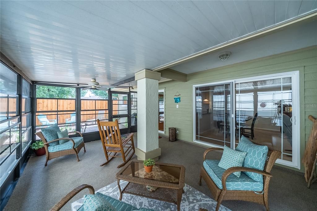 For Sale: $322,500 (3 beds, 2 baths, 1613 Square Feet)