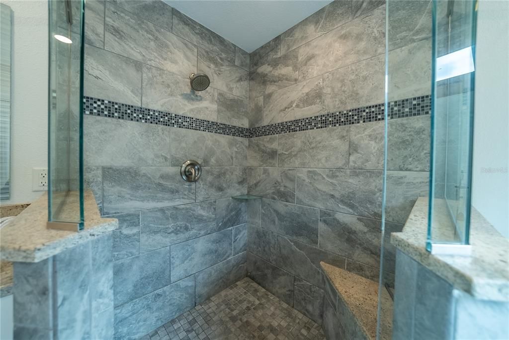 For Sale: $322,500 (3 beds, 2 baths, 1613 Square Feet)