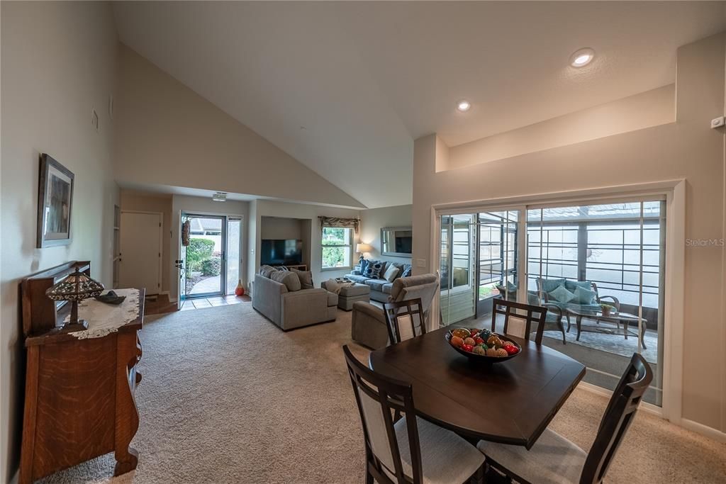 For Sale: $322,500 (3 beds, 2 baths, 1613 Square Feet)