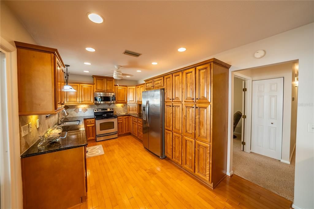 For Sale: $322,500 (3 beds, 2 baths, 1613 Square Feet)