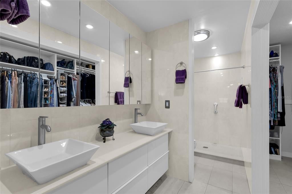 For Sale: $99,900 (2 beds, 2 baths, 1134 Square Feet)