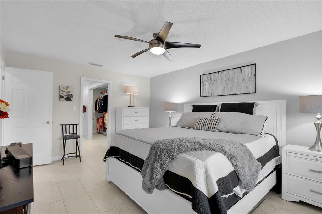 For Sale: $99,900 (2 beds, 2 baths, 1134 Square Feet)