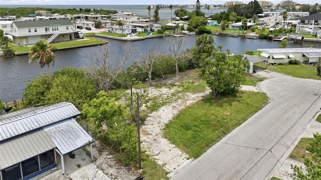En Venta: $199,900 (0.27 acres)