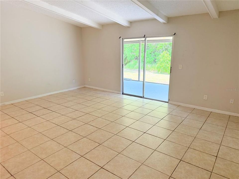 En Venta: $240,000 (3 camas, 2 baños, 1346 Pies cuadrados)