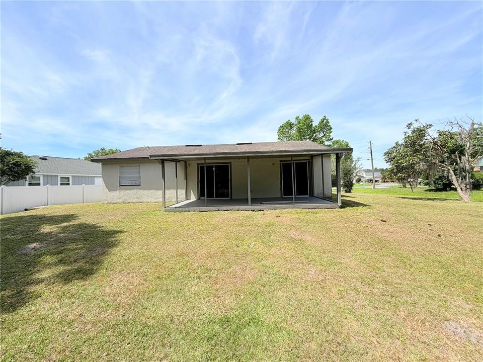 En Venta: $240,000 (3 camas, 2 baños, 1346 Pies cuadrados)