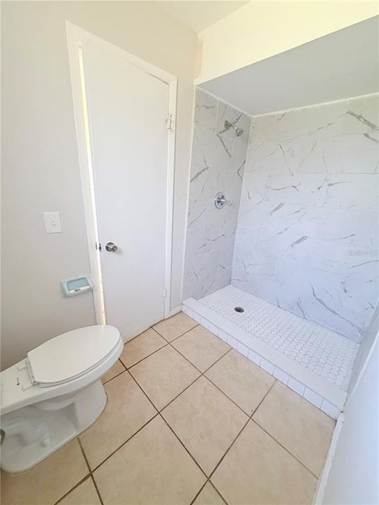 En Venta: $240,000 (3 camas, 2 baños, 1346 Pies cuadrados)