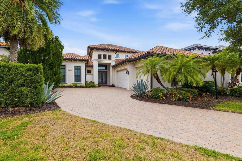 For Sale: $1,890,000 (3 beds, 3 baths, 3867 Square Feet)