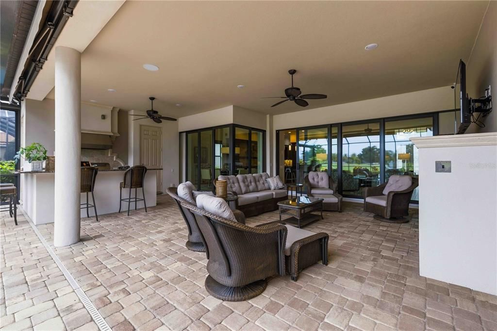 For Sale: $1,890,000 (3 beds, 3 baths, 3867 Square Feet)