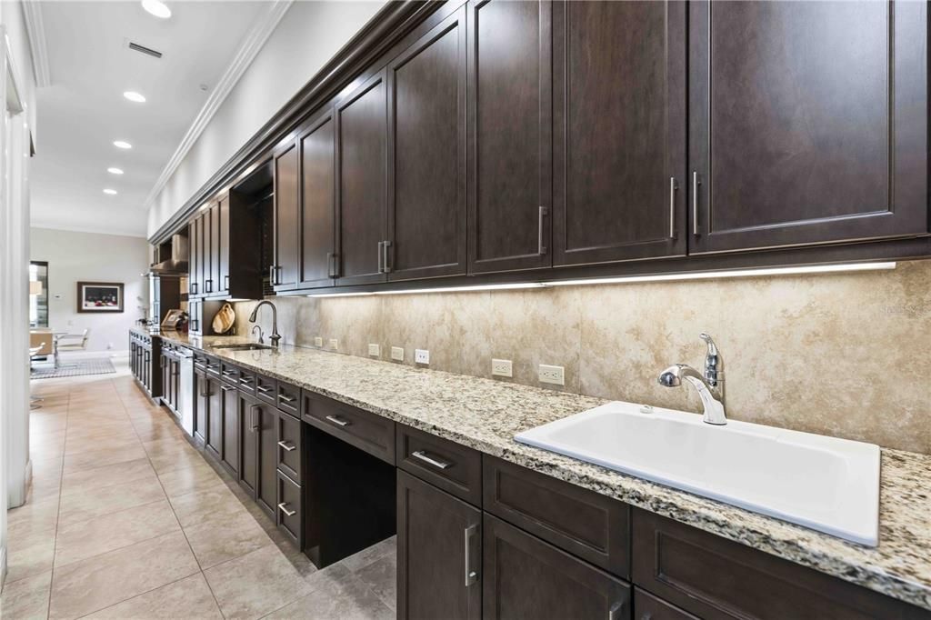 For Sale: $1,890,000 (3 beds, 3 baths, 3867 Square Feet)
