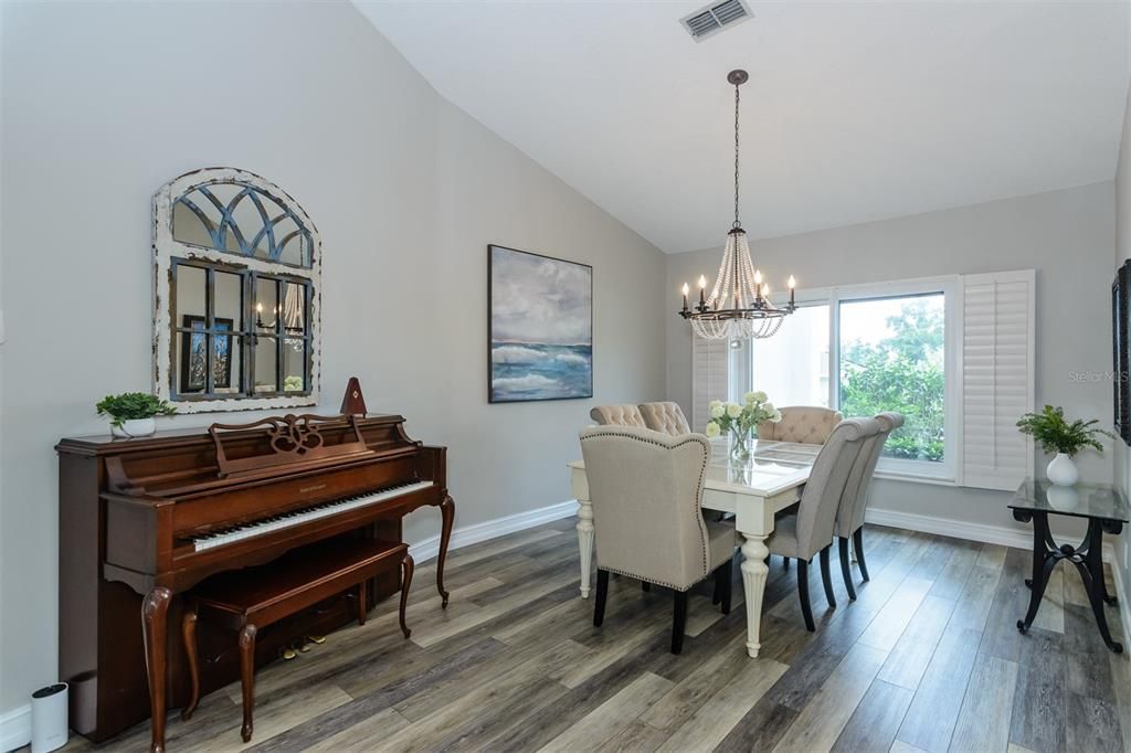 For Sale: $1,150,000 (3 beds, 2 baths, 3144 Square Feet)