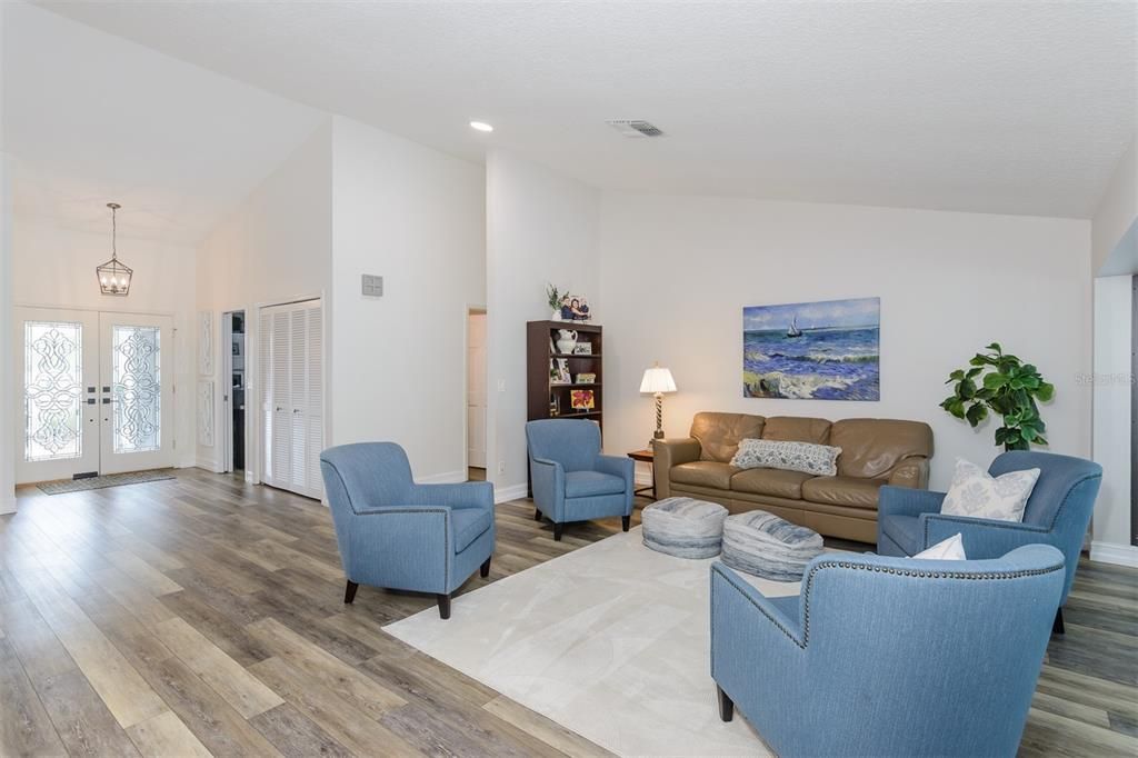 For Sale: $1,150,000 (3 beds, 2 baths, 3144 Square Feet)