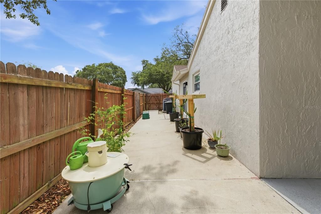 For Sale: $535,000 (4 beds, 2 baths, 2056 Square Feet)