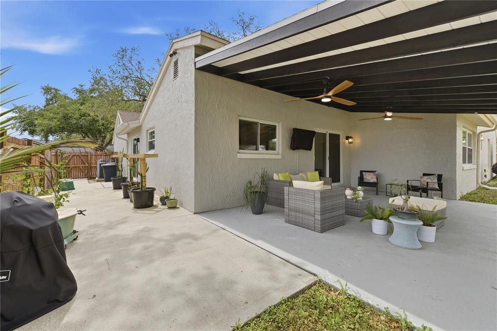 For Sale: $535,000 (4 beds, 2 baths, 2056 Square Feet)