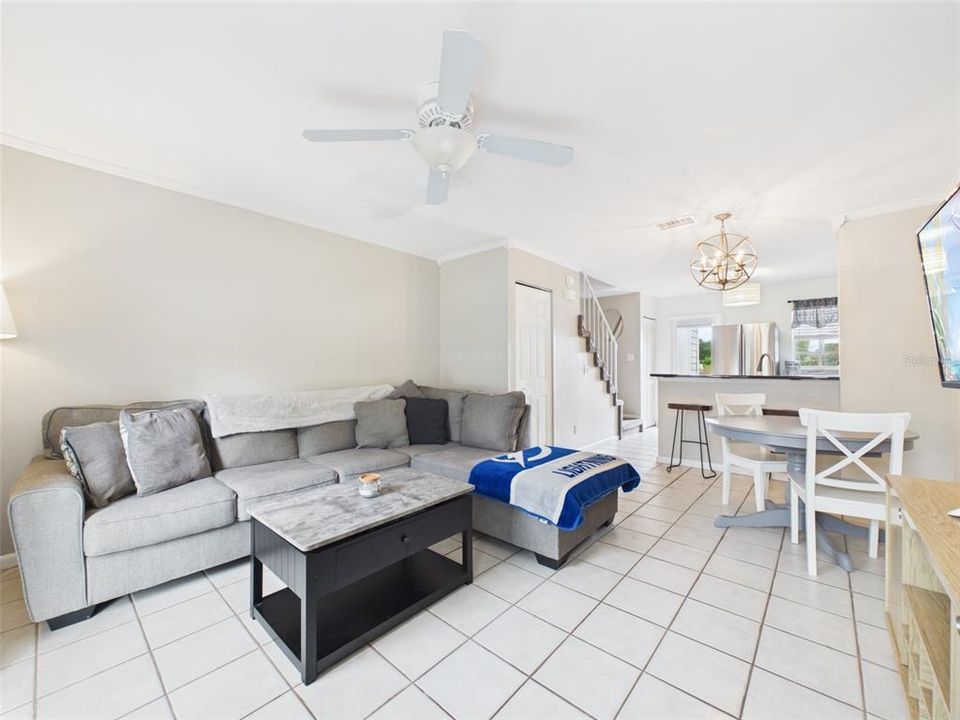 En Venta: $235,000 (2 camas, 1 baños, 930 Pies cuadrados)