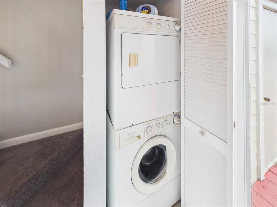 En Venta: $235,000 (2 camas, 1 baños, 930 Pies cuadrados)
