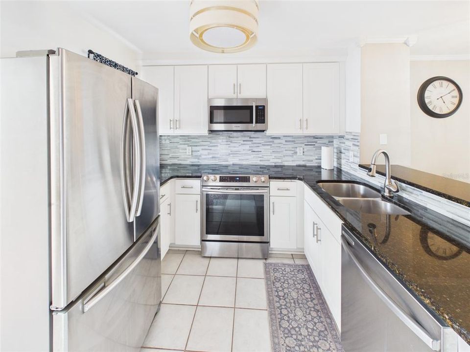 En Venta: $235,000 (2 camas, 1 baños, 930 Pies cuadrados)