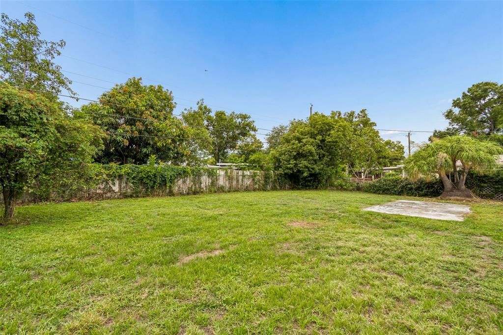 For Rent: $2,400 (2 beds, 1 baths, 1105 Square Feet)