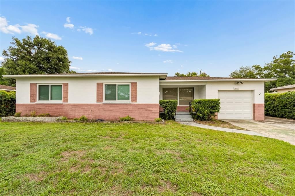 For Rent: $2,400 (2 beds, 1 baths, 1105 Square Feet)