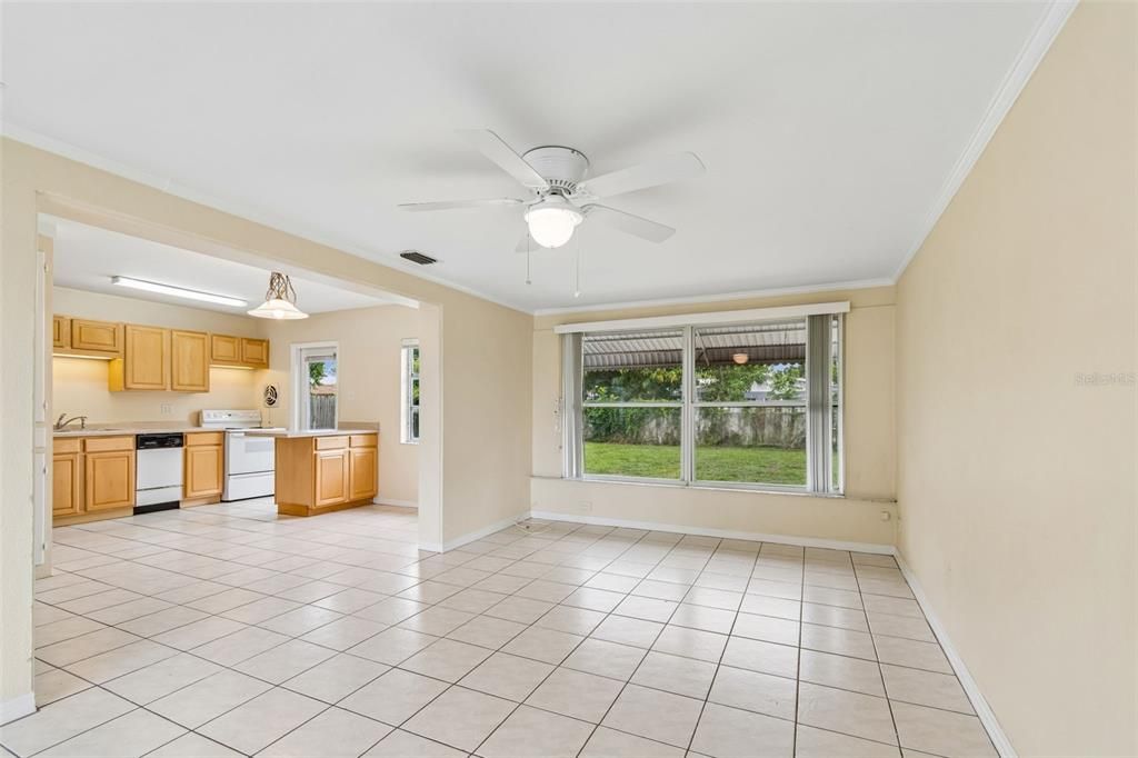 For Rent: $2,400 (2 beds, 1 baths, 1105 Square Feet)
