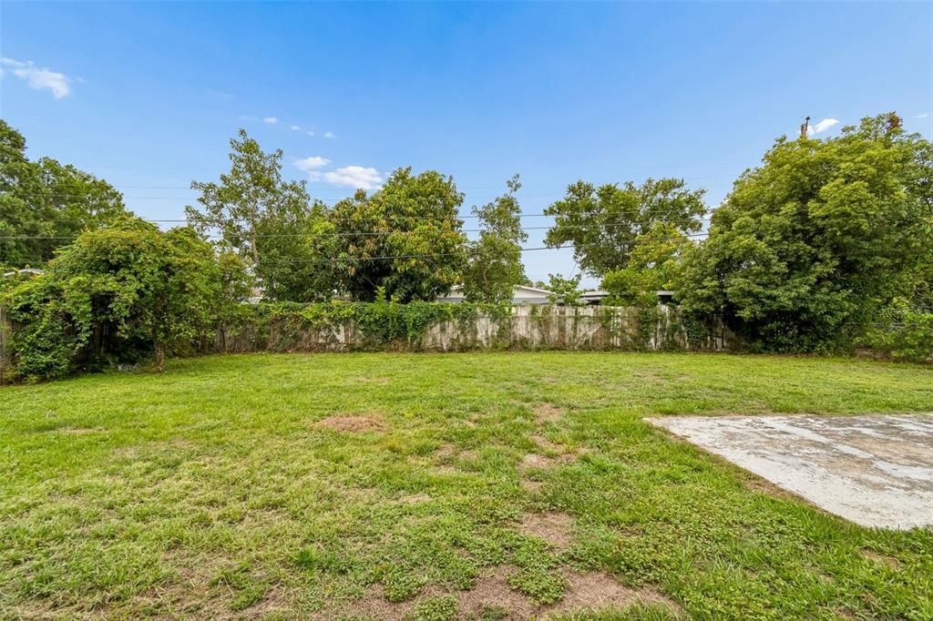 For Rent: $2,400 (2 beds, 1 baths, 1105 Square Feet)
