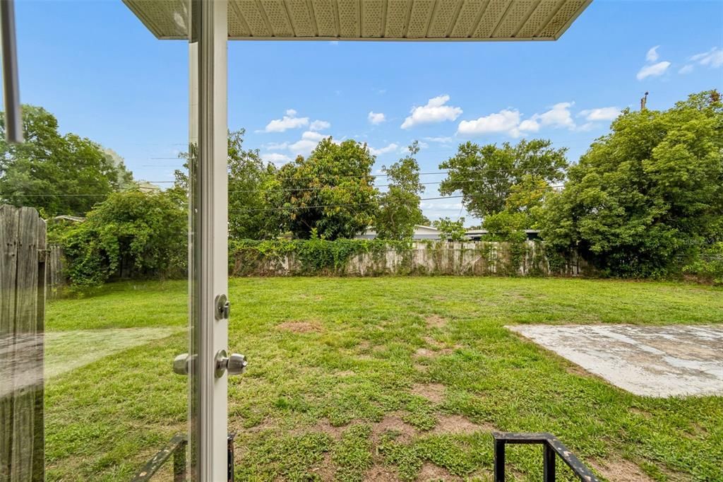 For Rent: $2,400 (2 beds, 1 baths, 1105 Square Feet)