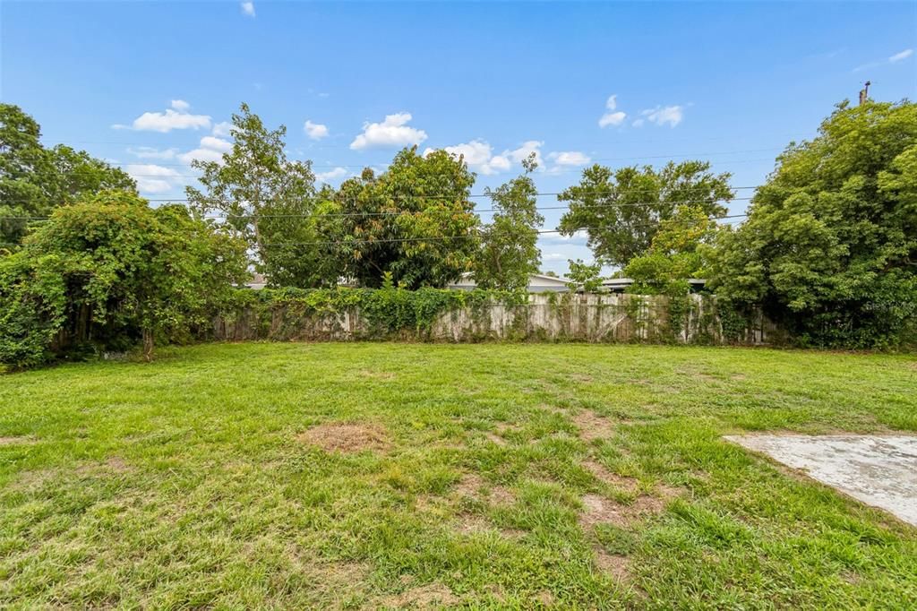 For Rent: $2,400 (2 beds, 1 baths, 1105 Square Feet)