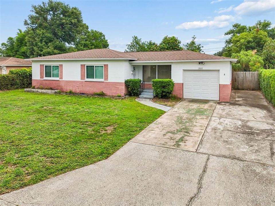 For Rent: $2,400 (2 beds, 1 baths, 1105 Square Feet)