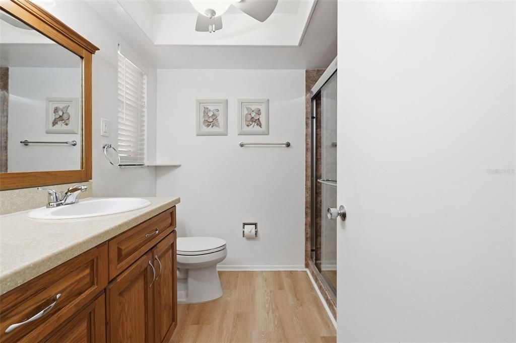 For Sale: $350,000 (2 beds, 1 baths, 1198 Square Feet)