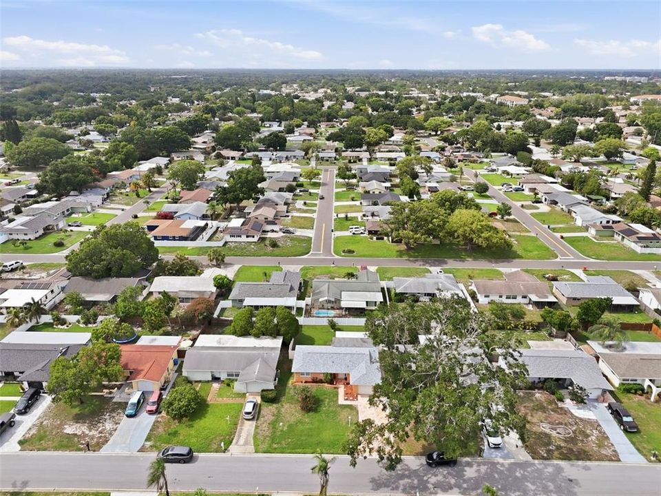 For Sale: $350,000 (2 beds, 1 baths, 1198 Square Feet)