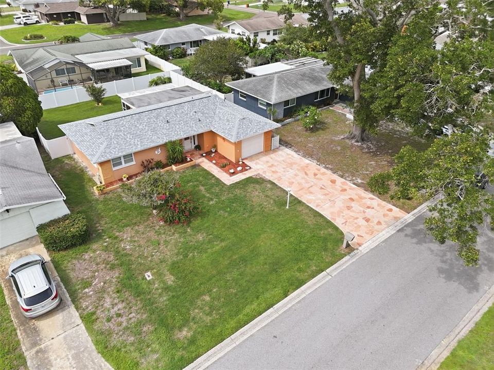For Sale: $350,000 (2 beds, 1 baths, 1198 Square Feet)