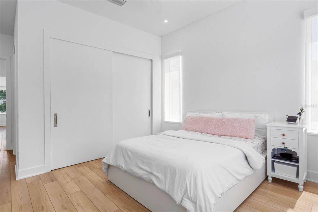 En Venta: $2,649,000 (4 camas, 5 baños, 4224 Pies cuadrados)
