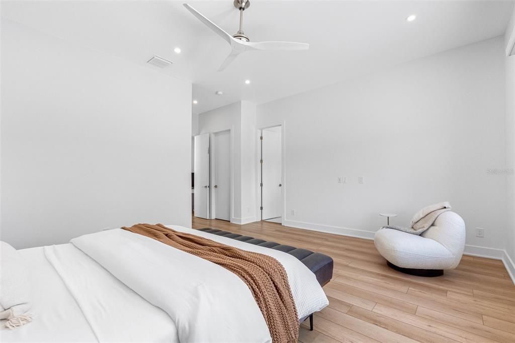 En Venta: $2,649,000 (4 camas, 5 baños, 4224 Pies cuadrados)