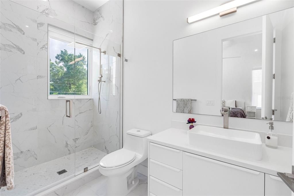 En Venta: $2,649,000 (4 camas, 5 baños, 4224 Pies cuadrados)