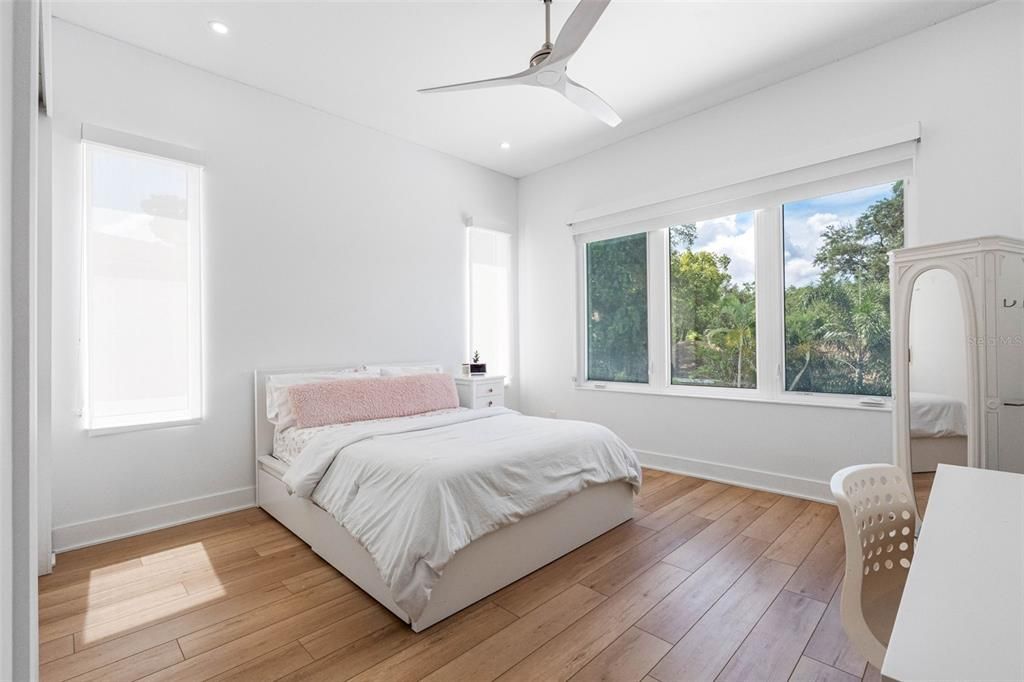 En Venta: $2,649,000 (4 camas, 5 baños, 4224 Pies cuadrados)