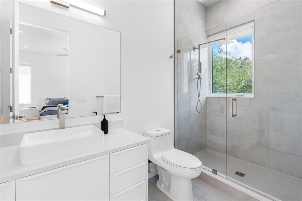 En Venta: $2,649,000 (4 camas, 5 baños, 4224 Pies cuadrados)