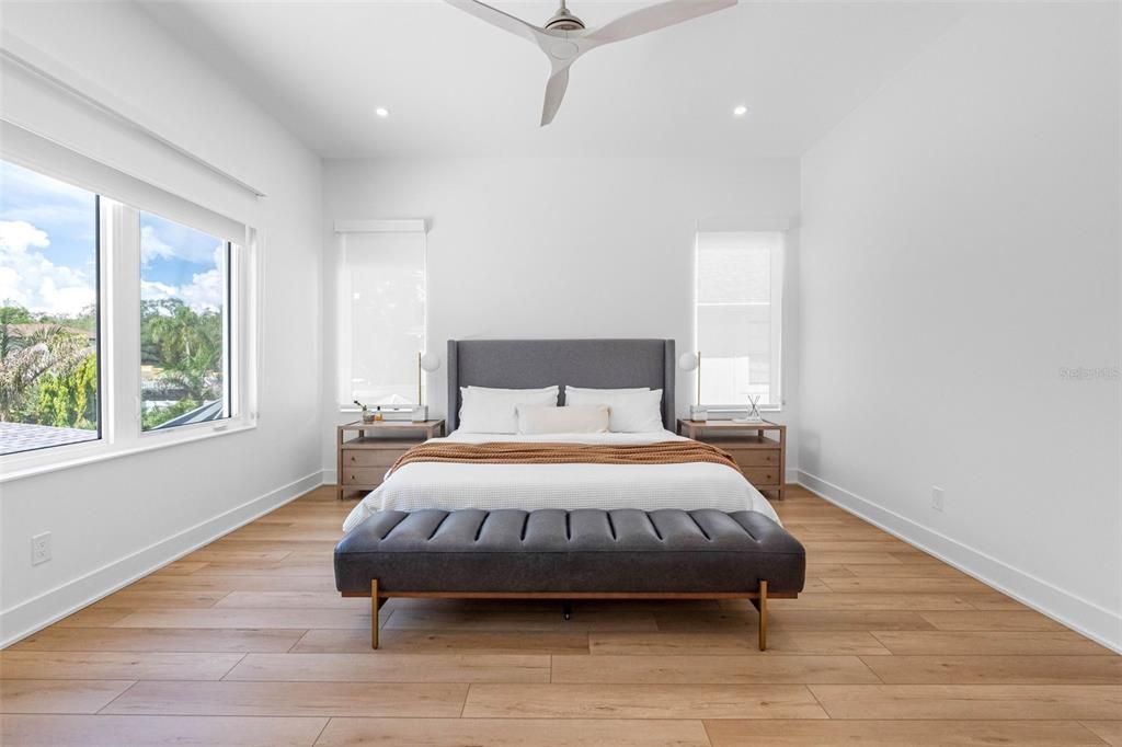 En Venta: $2,649,000 (4 camas, 5 baños, 4224 Pies cuadrados)